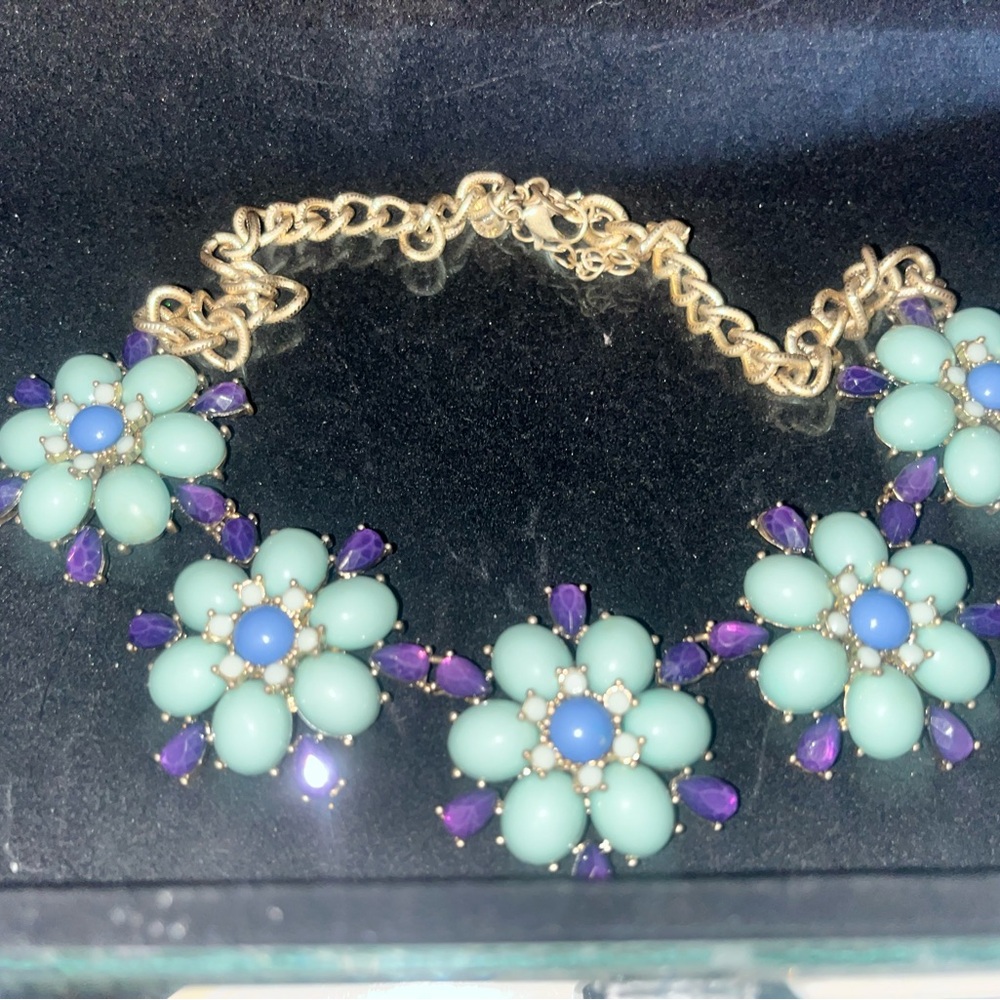 Leslie Danzis Chic Floral Necklace with Gold and Purple Accents